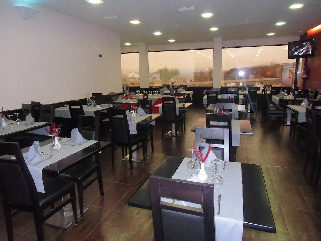 Area de Servicio Villamartín Villamartin de la Abadia Exterior foto